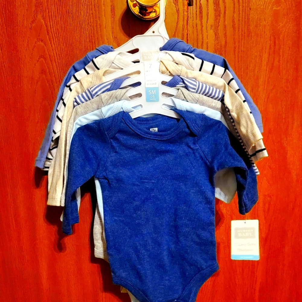 Hudson Bay 7 Long Sleeve Bodysuits 0-3 Months